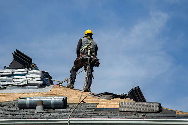 Professional Gutter Installation technician working in Battle Creek, MI